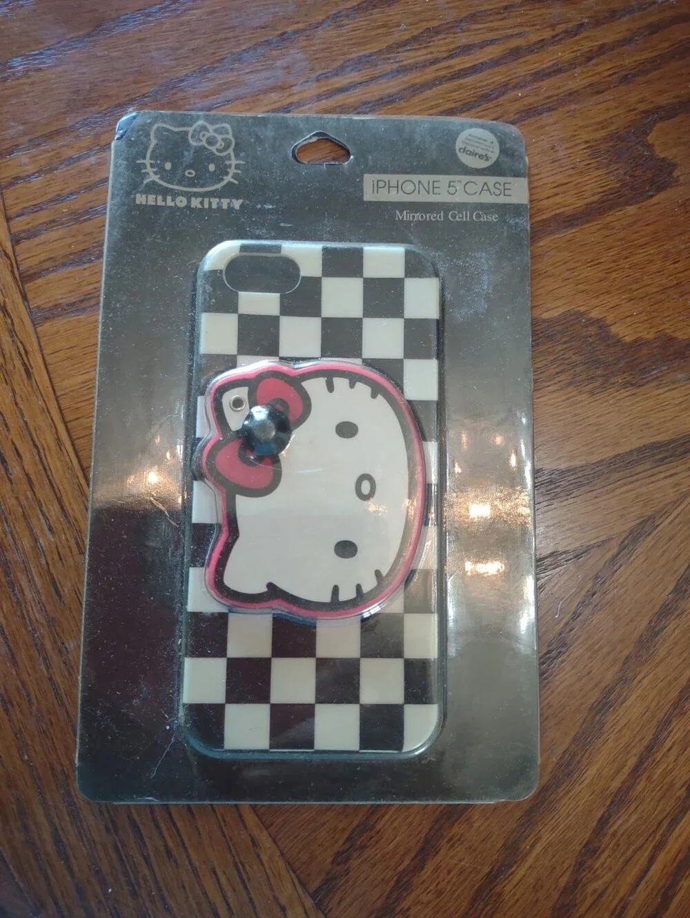 Hello Kitty Mirrored Checkered Hard Case for Apple iPhone 5 Black White Pink